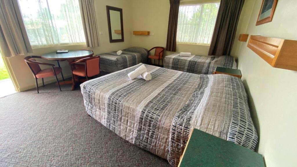 Bucketts Way Motel גלוצ'סטר מראה חיצוני תמונה